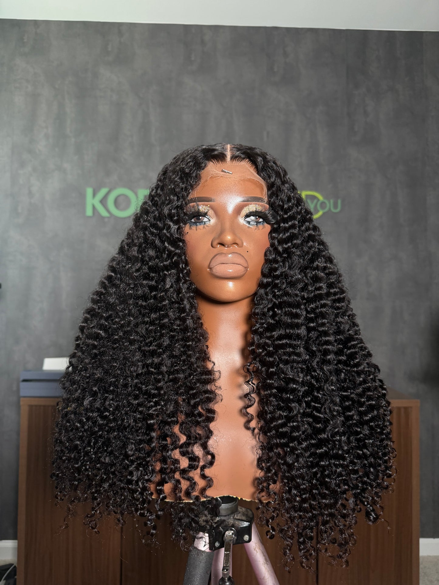 CURLY WIG